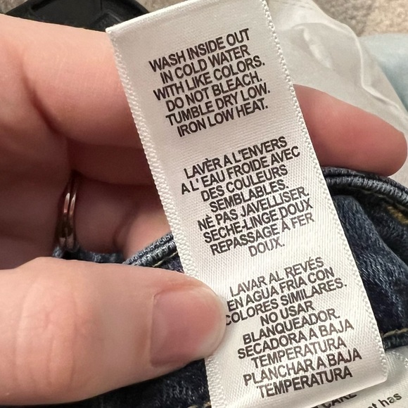 Good American Good Legs Crop Jeans Blue261 - Picture 9 of 9